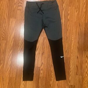 Nike leggings size Med